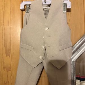 2T vest and pants